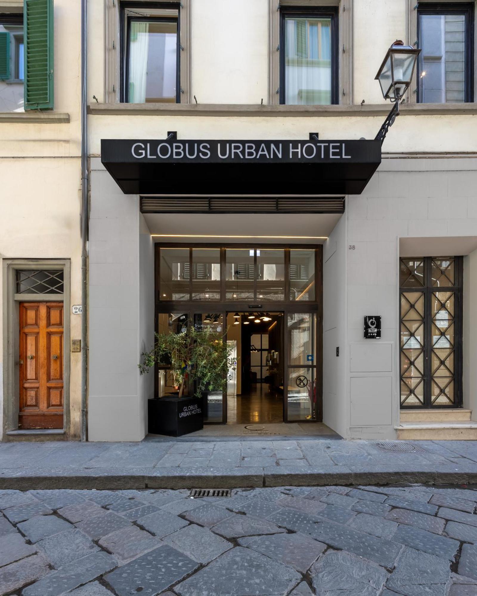 Globus Urban Hotel Florenţa Exterior foto